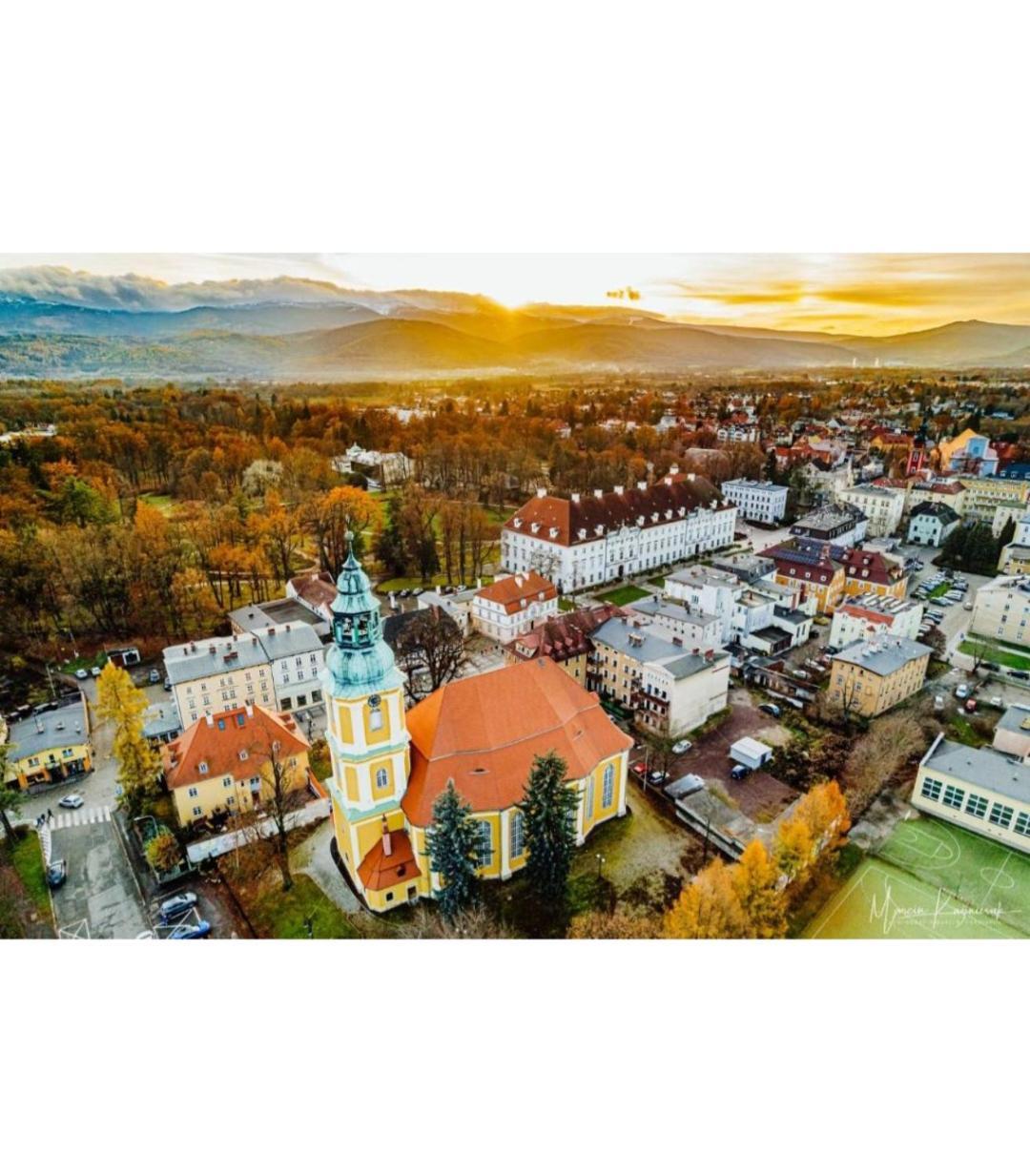 Apartament Nina Jelenia Góra Exteriör bild