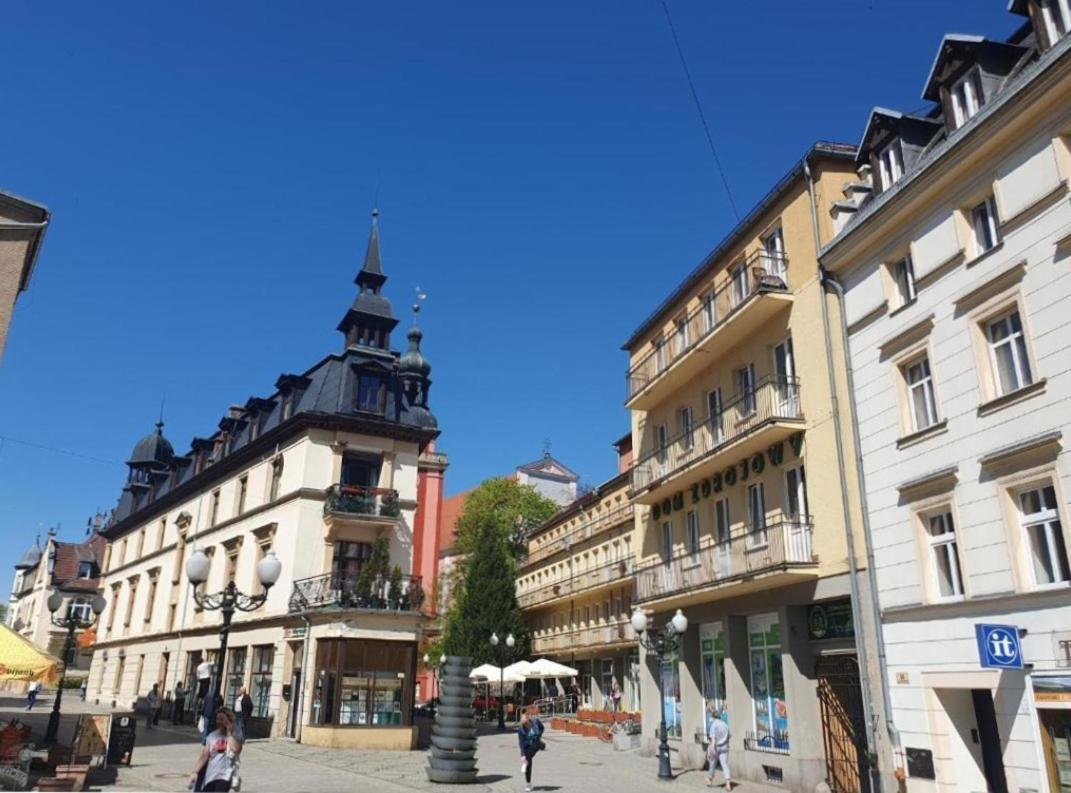 Apartament Nina Jelenia Góra Exteriör bild